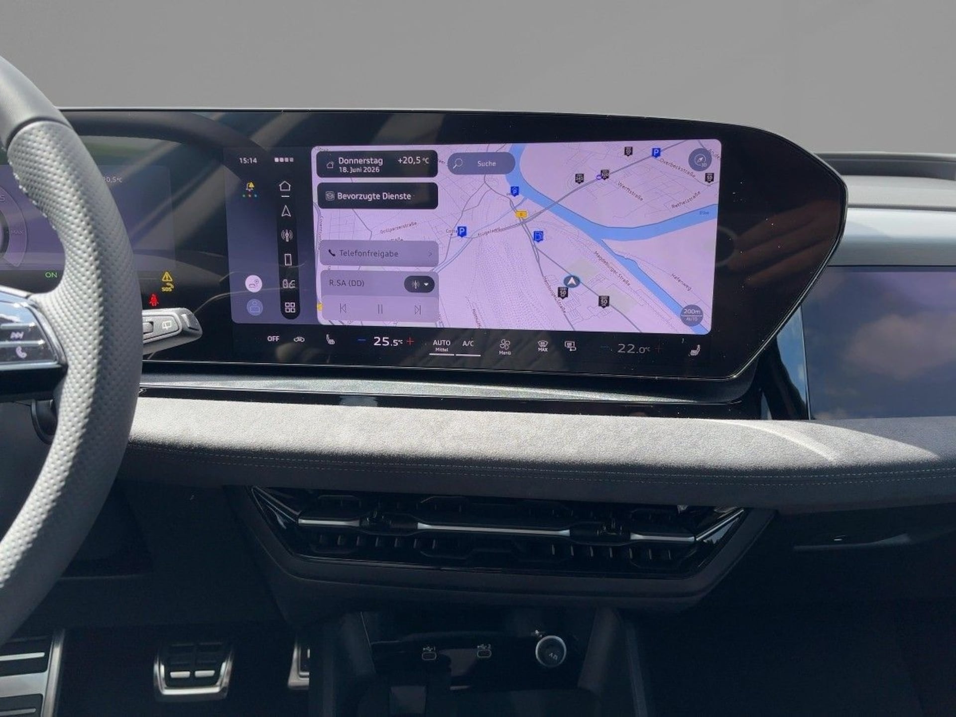 Audi Q6 SUV e-tron