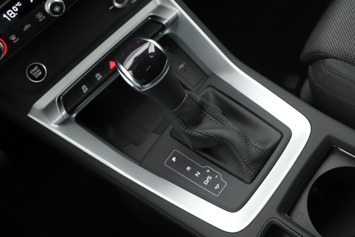 Bild über Audi Q3 advanced 35 TFSI S tronic - für weitere Informationen kontaktieren Sie den Audi Partner