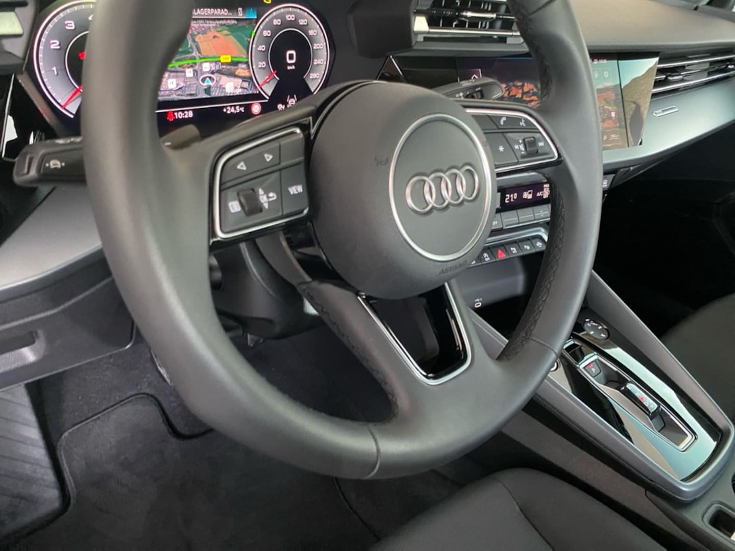 Bild über Audi A3 Limousine TFSI 110 kW S tronic - für weitere Informationen kontaktieren Sie den Audi Partner
