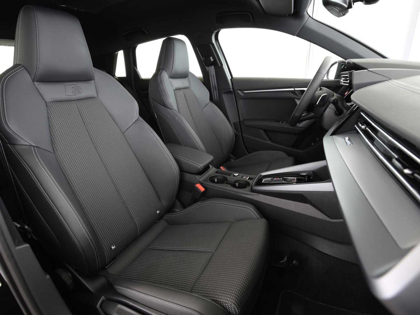 Bild über Audi A3 allstreet TFSI e TFSI e 150 kW S tronic - für weitere Informationen kontaktieren Sie den Audi Partner