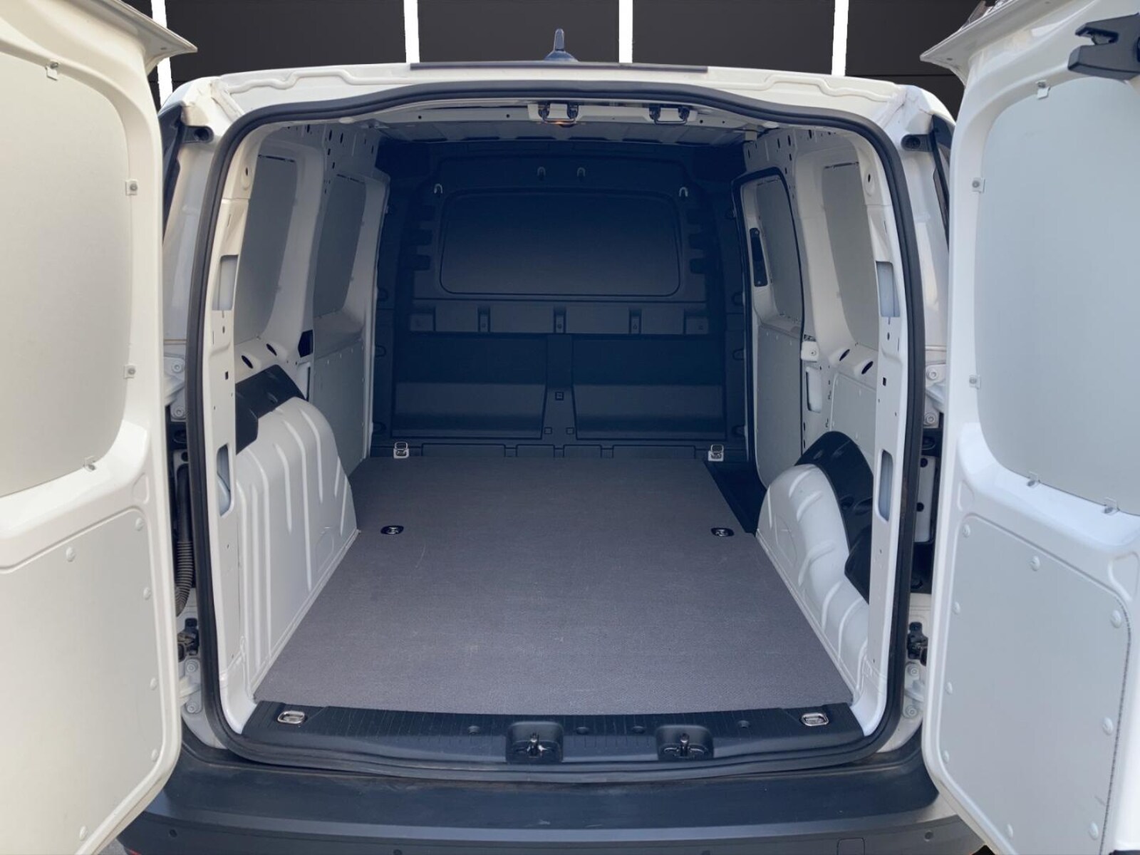 Volkswagen Caddy Maxi Cargo – Bild 14