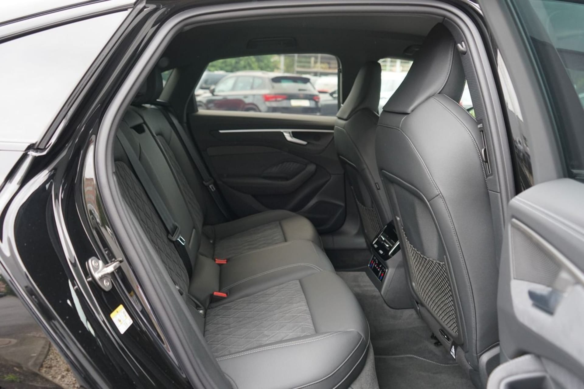 Audi A6 Limousine e-hybrid edition one