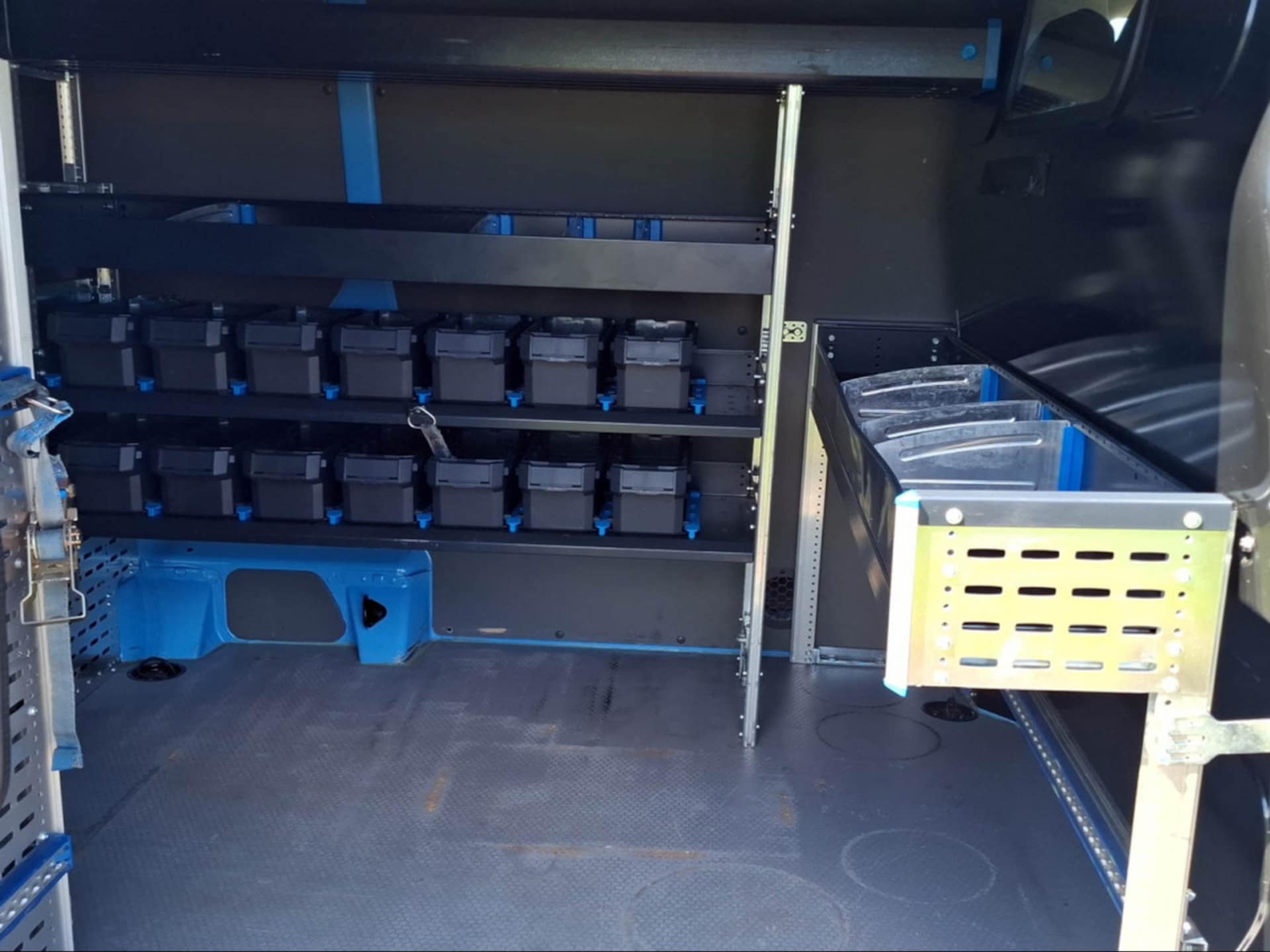 Volkswagen T6.1 Transporter Kasten langer Radstand