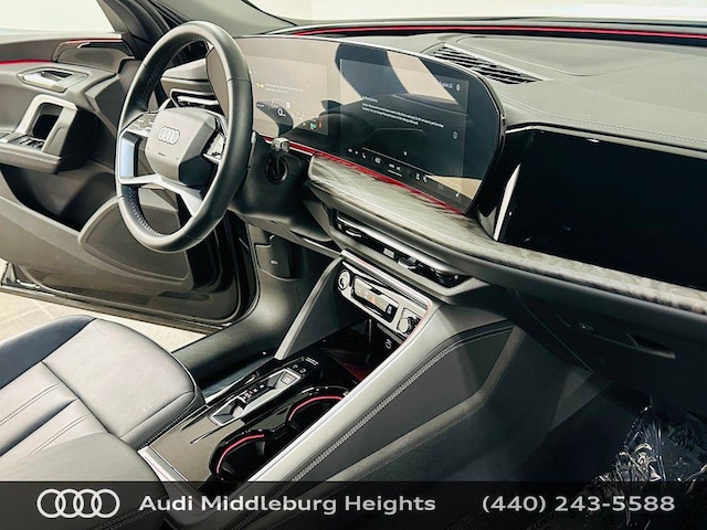 2025 Audi Q5 Premium - Photo 9