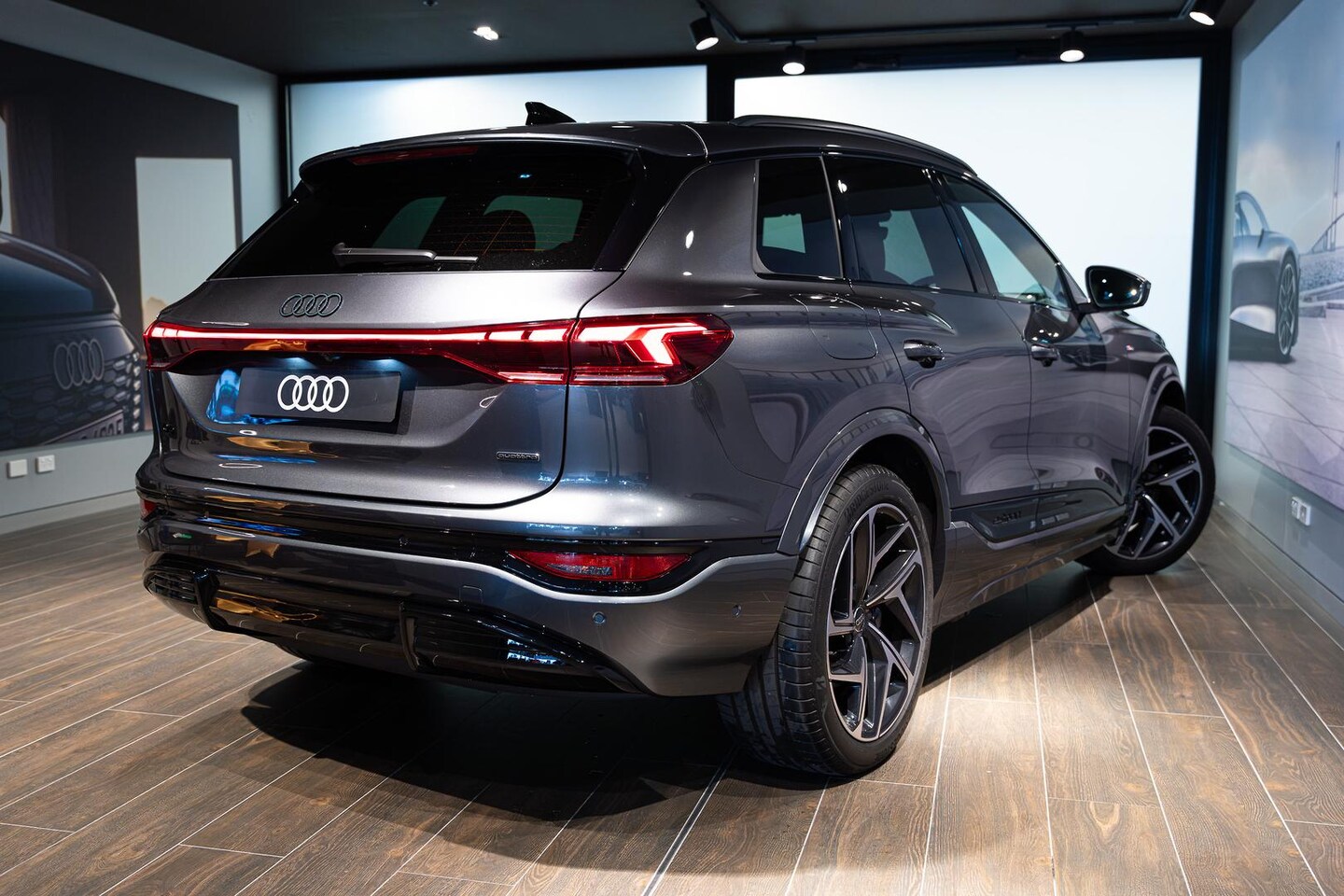 Image about Audi Q6 SUV e-tron e-tron quattro