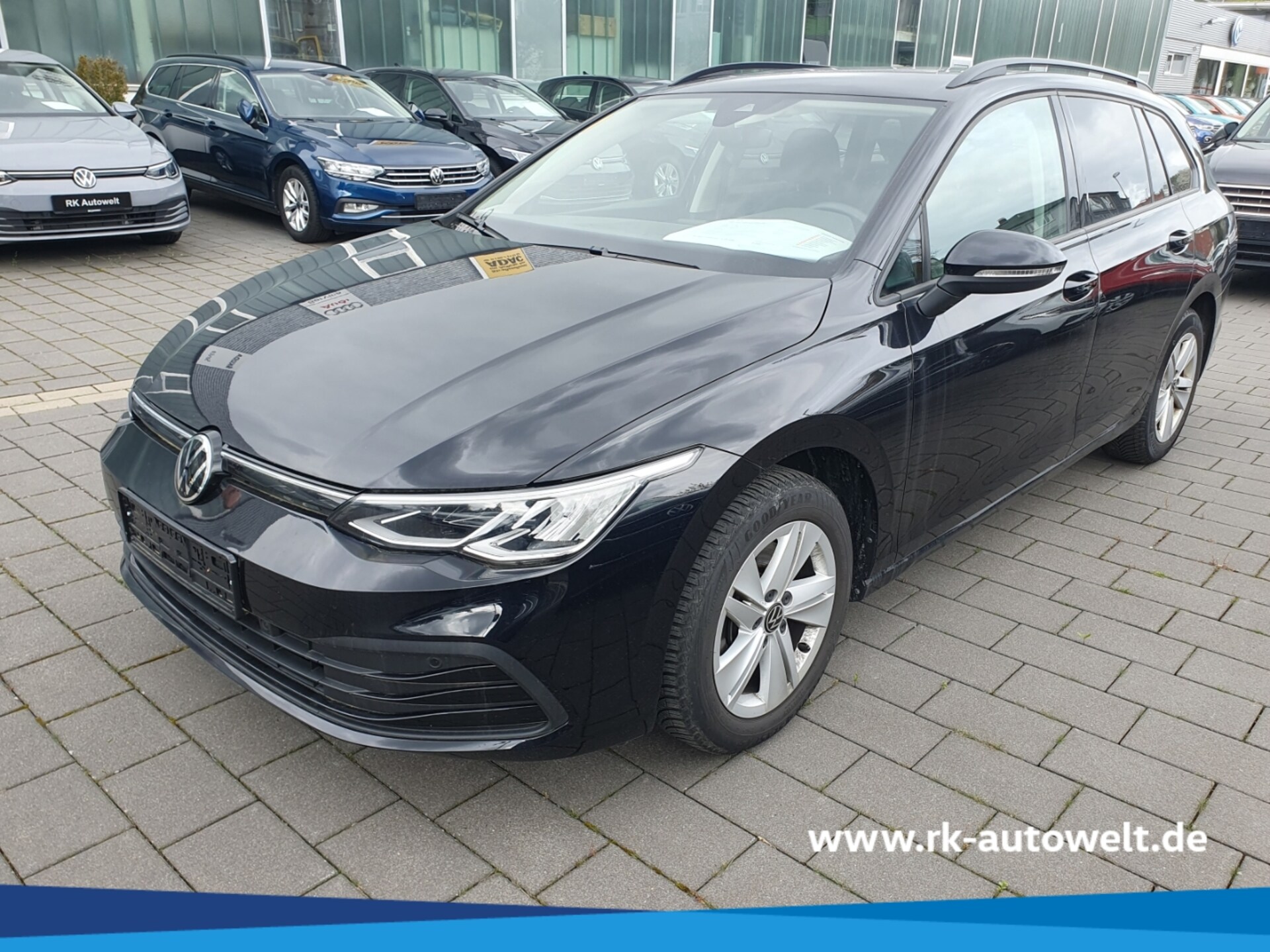 Volkswagen Golf Variant Life