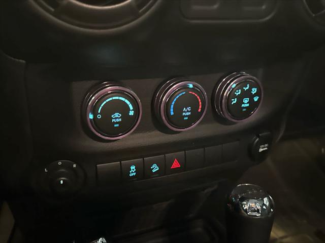 2017 JEEP WRANGLER - Image 14