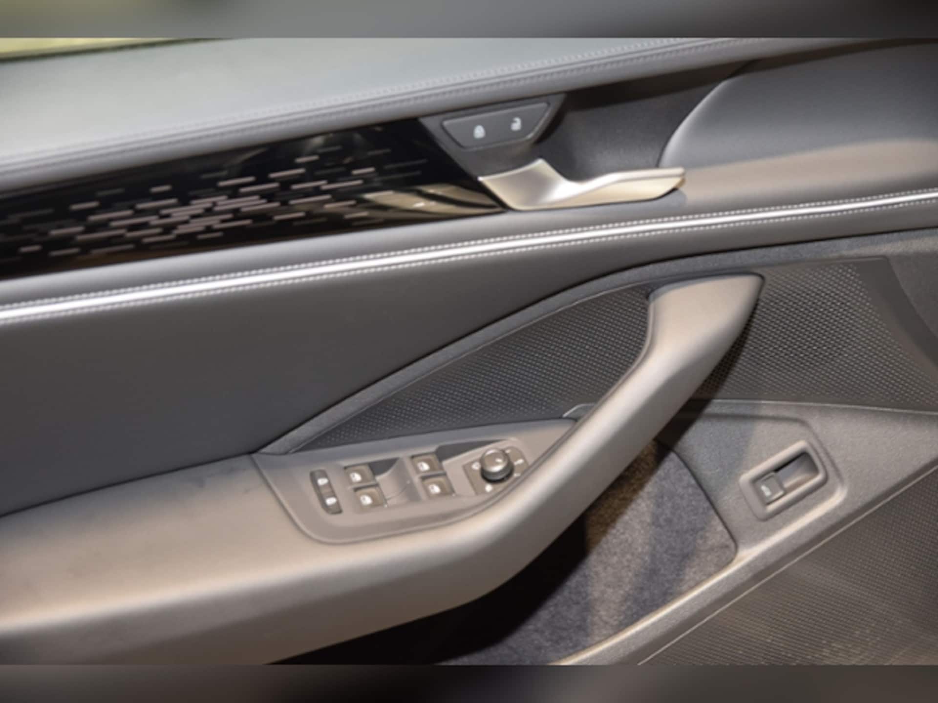 Volkswagen Passat Elegance
