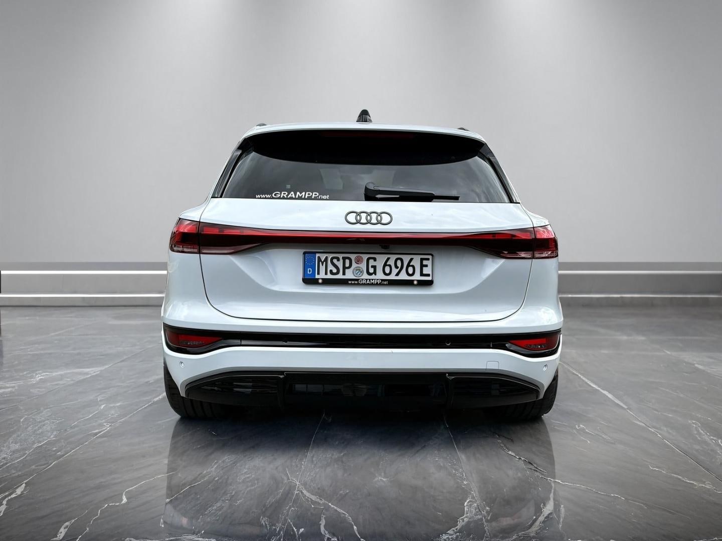 Bild über Audi Q6 SUV e-tron S line business e-tron performance 225 kW - für weitere Informationen kontaktieren Sie den Audi Partner