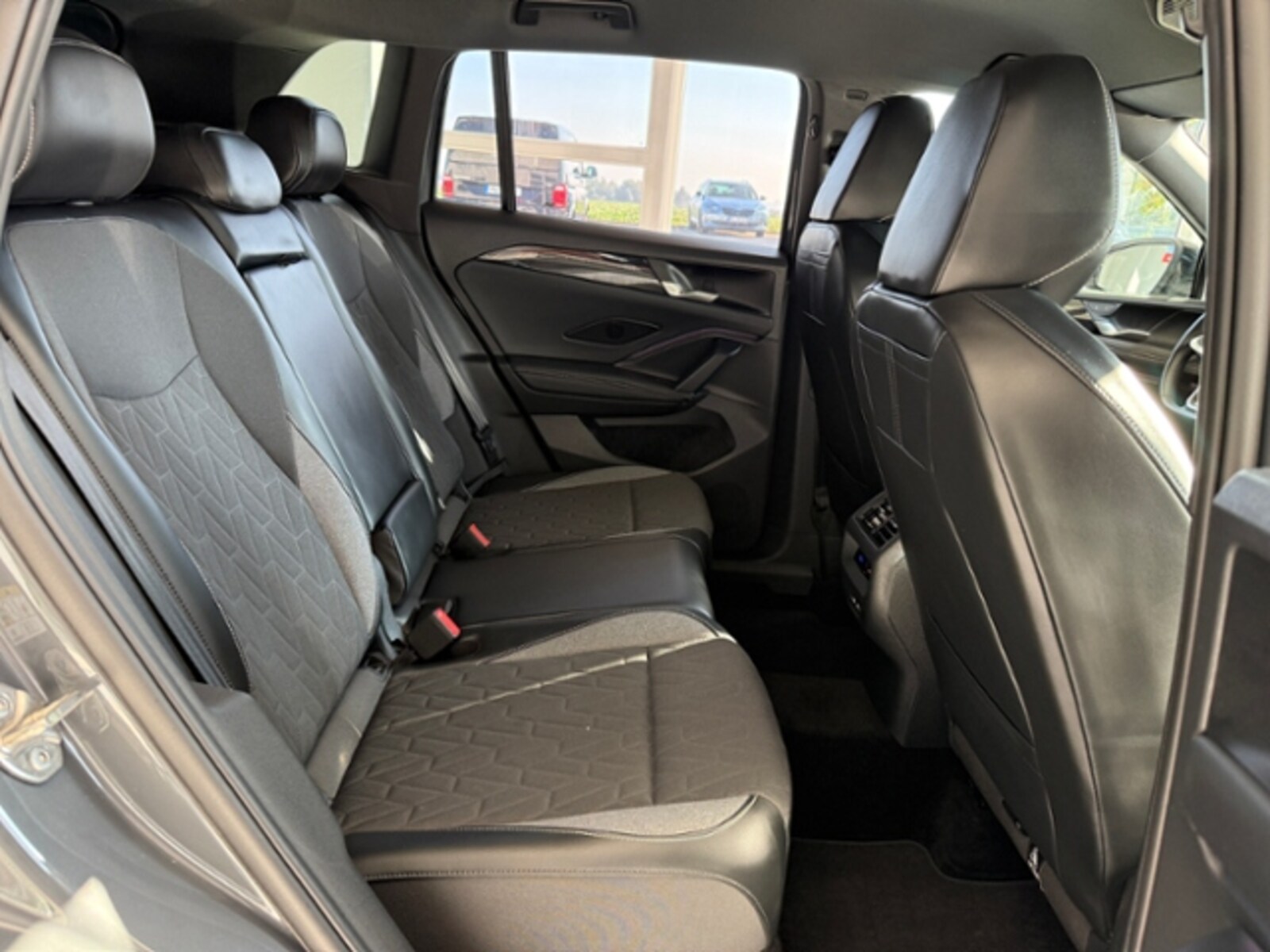 Volkswagen Tiguan – Bild 17