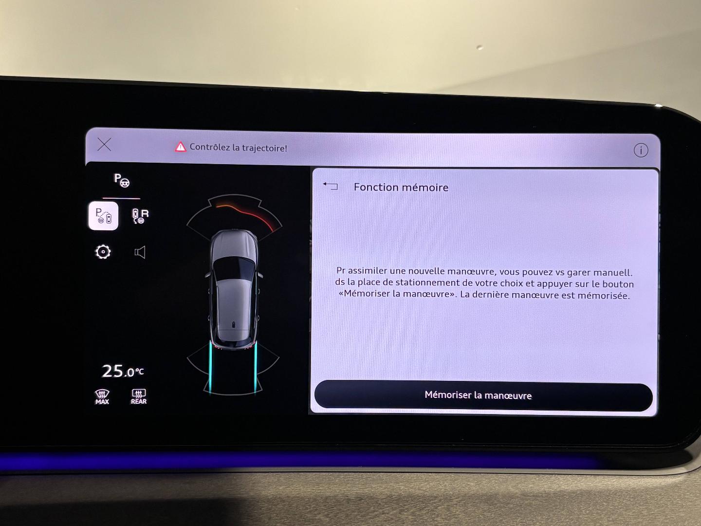 Image about Audi Q3 e-hybrid Design e-hybrid 272 ch S tronic