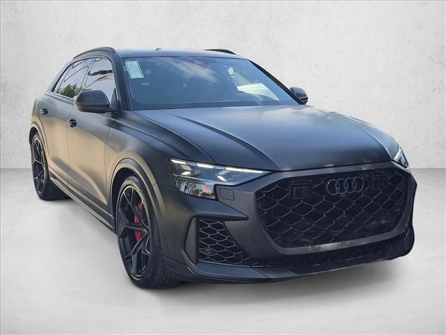 2025 Audi RS Q8 SUV performance
