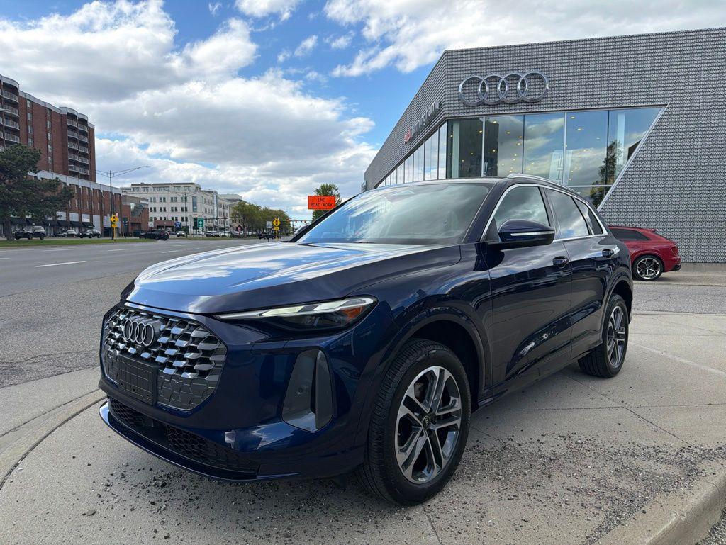 2025 Audi Q5 40 Premium's photo