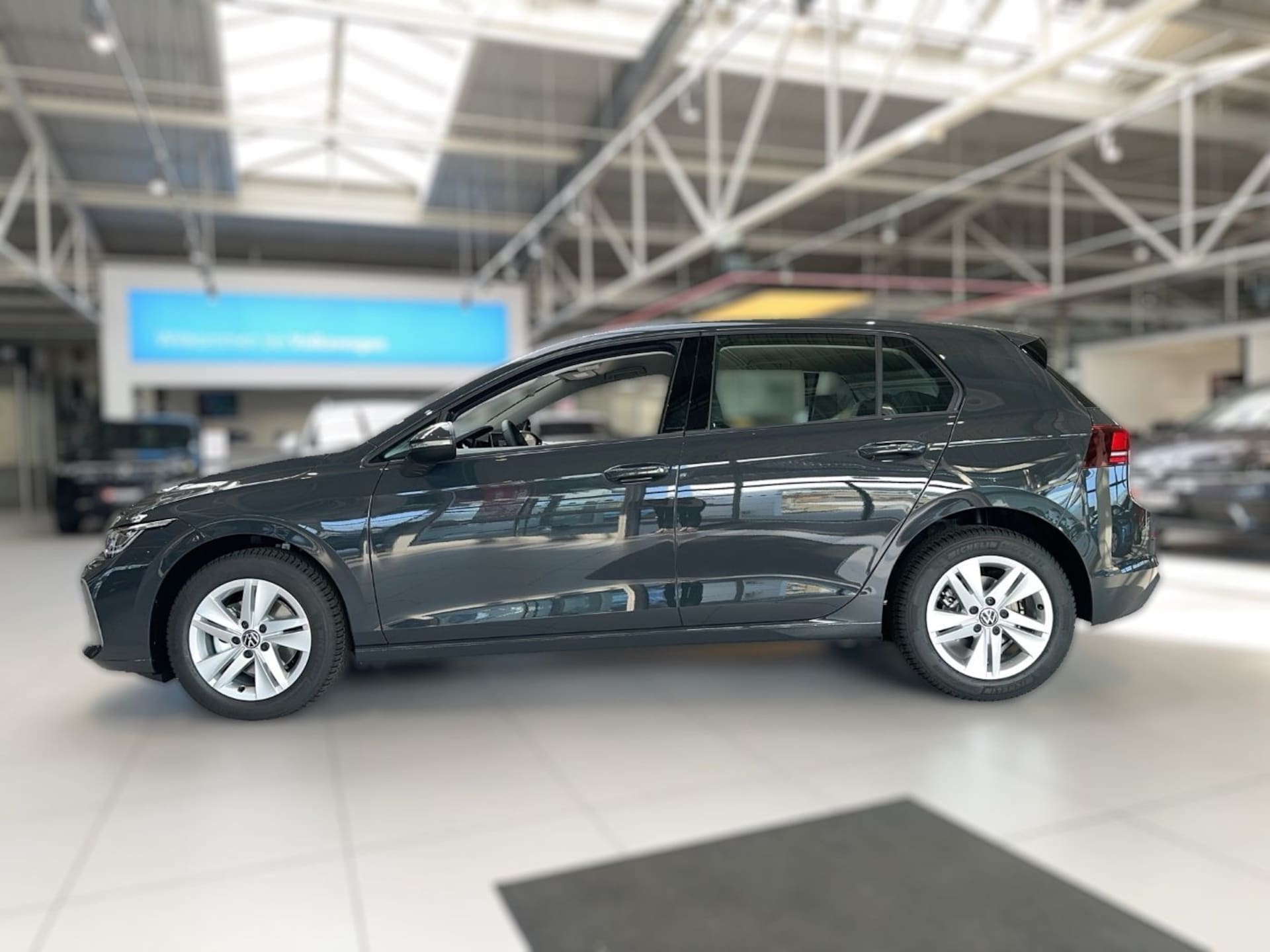 Volkswagen Golf Life