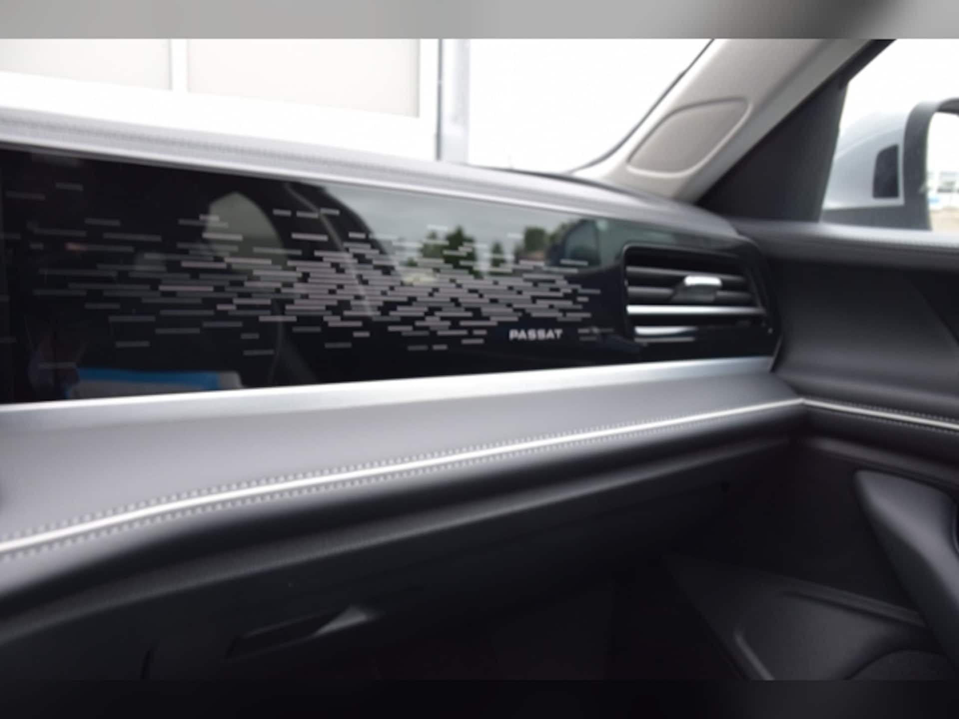 Volkswagen Passat Elegance