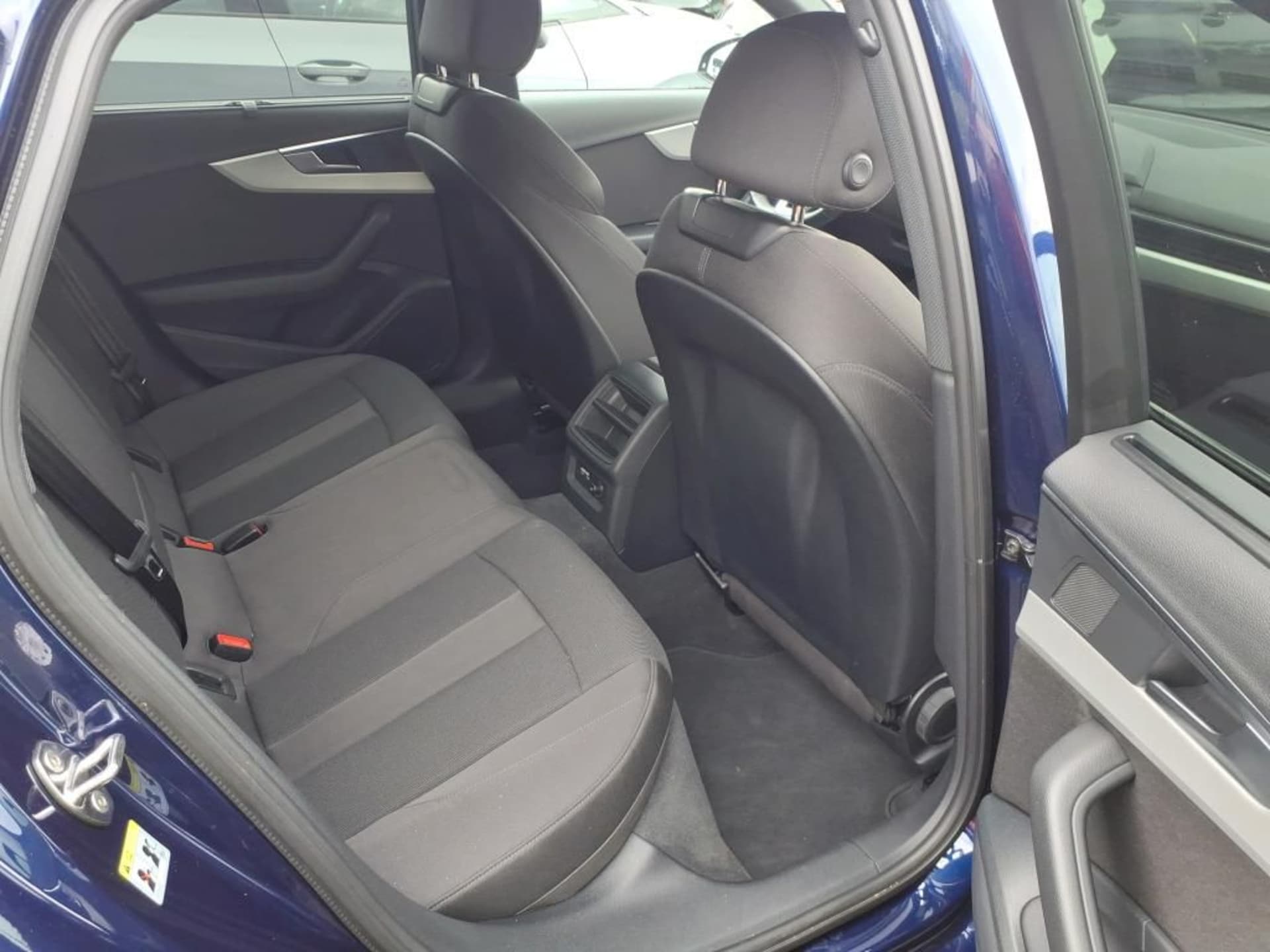 Audi A4 Limousine Advanced