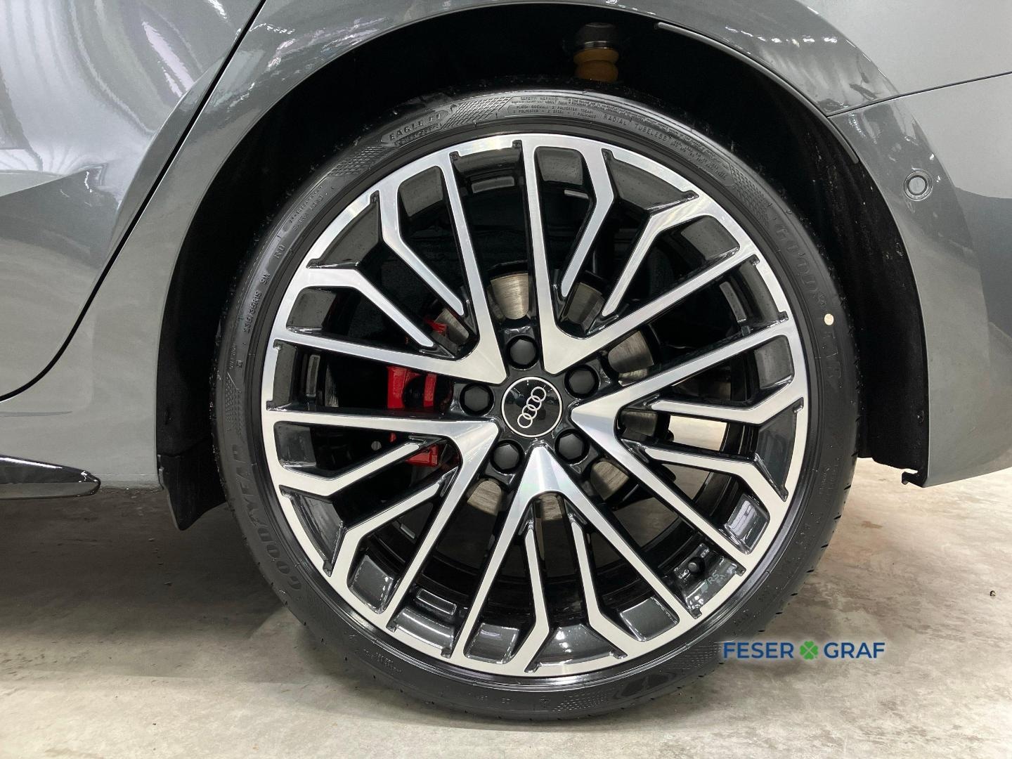 Bild über Audi A3 Sportback TFSI quattro S tronic - für weitere Informationen kontaktieren Sie den Audi Partner
