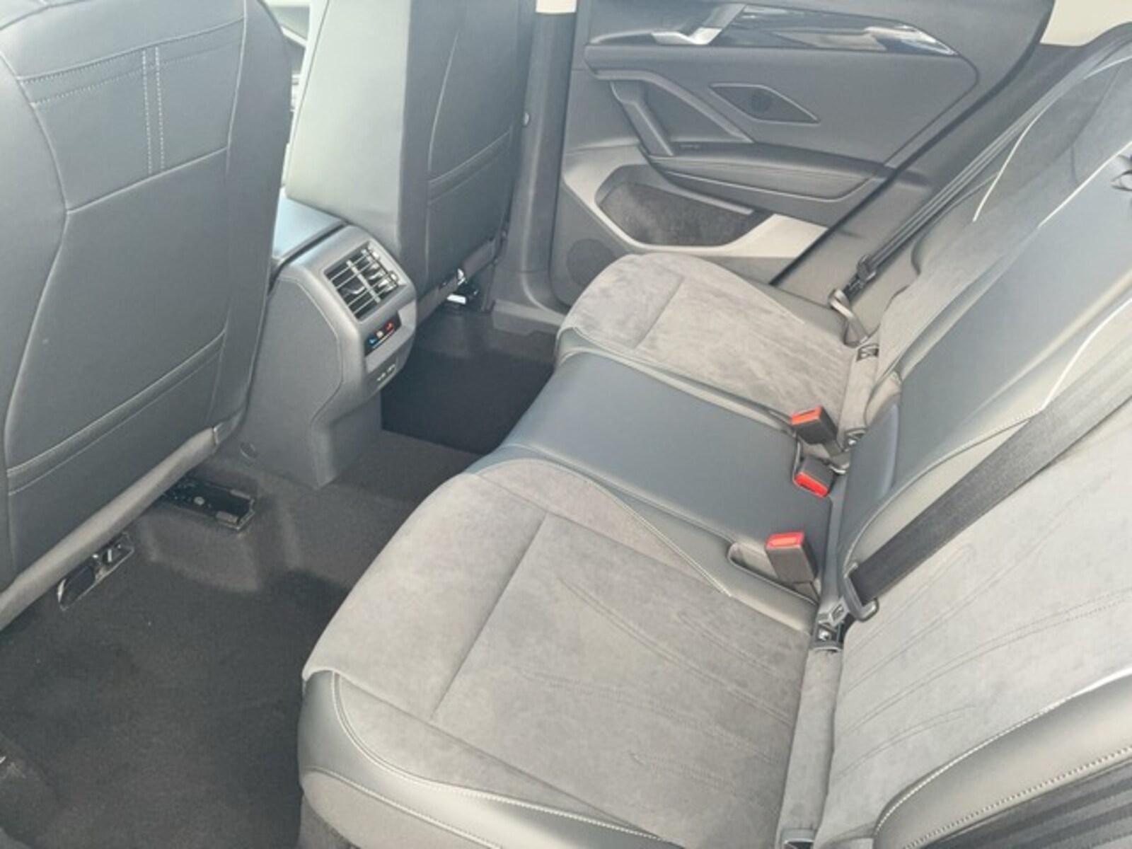 Volkswagen Tiguan – Bild 11