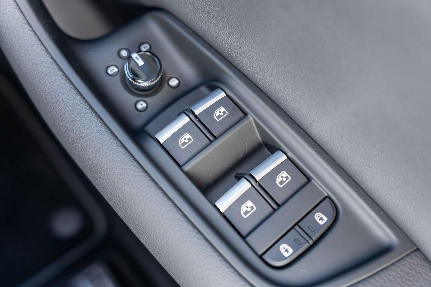 Image about Audi Q7 SUV TFSI quattro tiptronic