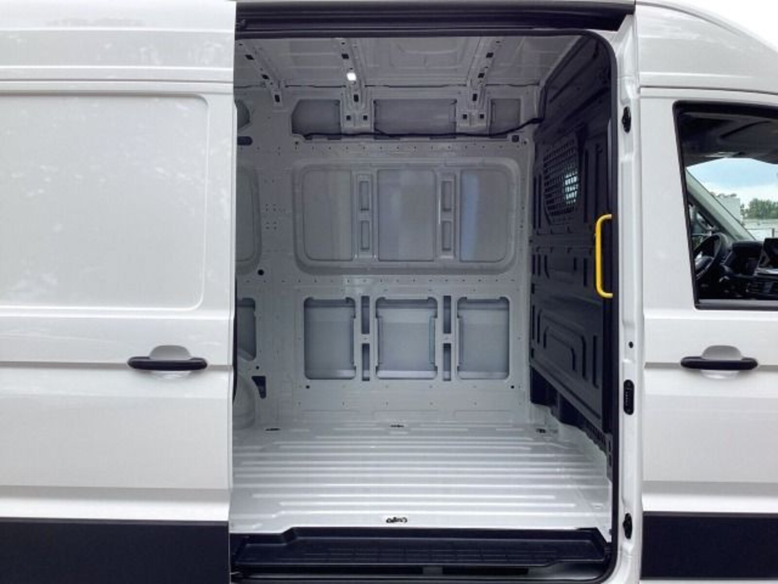 Volkswagen Crafter Kasten mittlerer Radstand – Bild 10
