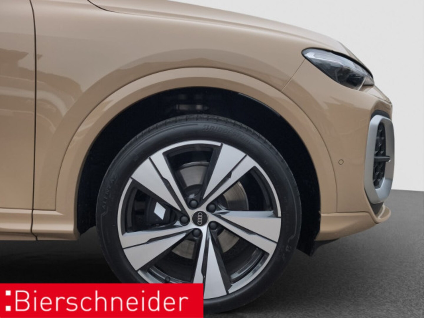 Bild über Audi SQ5 SUV TFSI 270 kW S tronic - für weitere Informationen kontaktieren Sie den Audi Partner