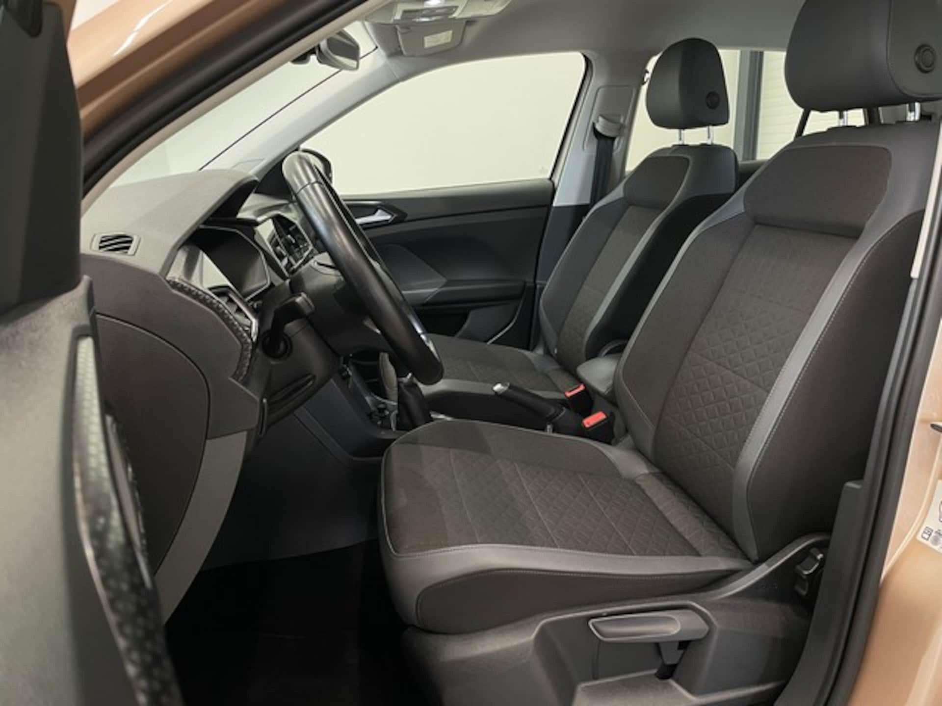 Volkswagen T-Cross Style