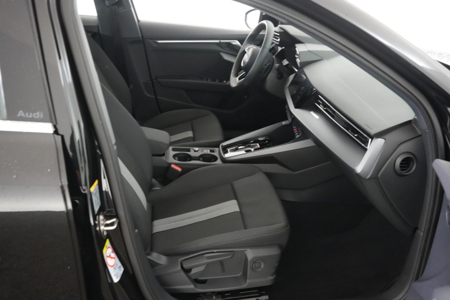 Bild über Audi A3 Limousine advanced 35 TDI S tronic - für weitere Informationen kontaktieren Sie den Audi Partner