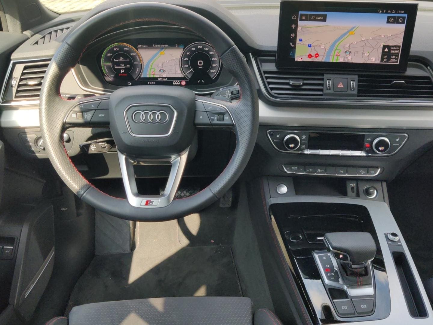 Bild über Audi Q5 TFSI e S line business 55 TFSI e quattro S tronic - für weitere Informationen kontaktieren Sie den Audi Partner
