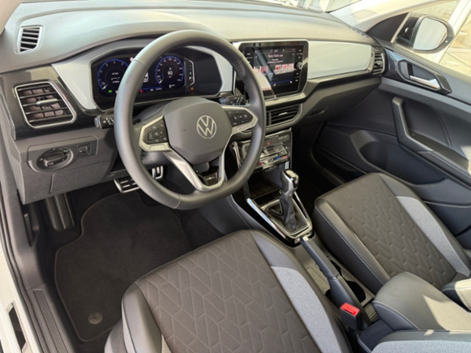 Volkswagen T-Cross – Bild 11