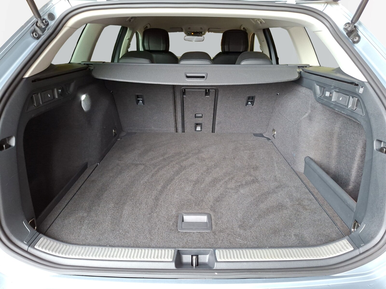 Volkswagen Passat – Bild 7