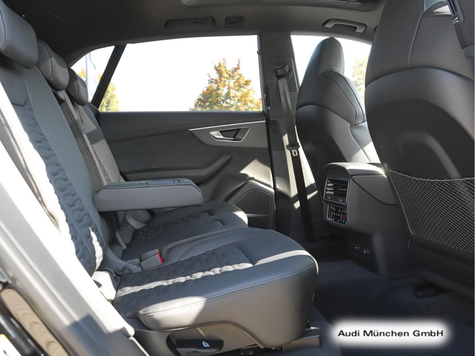 Audi RS Q8 – Bild 14