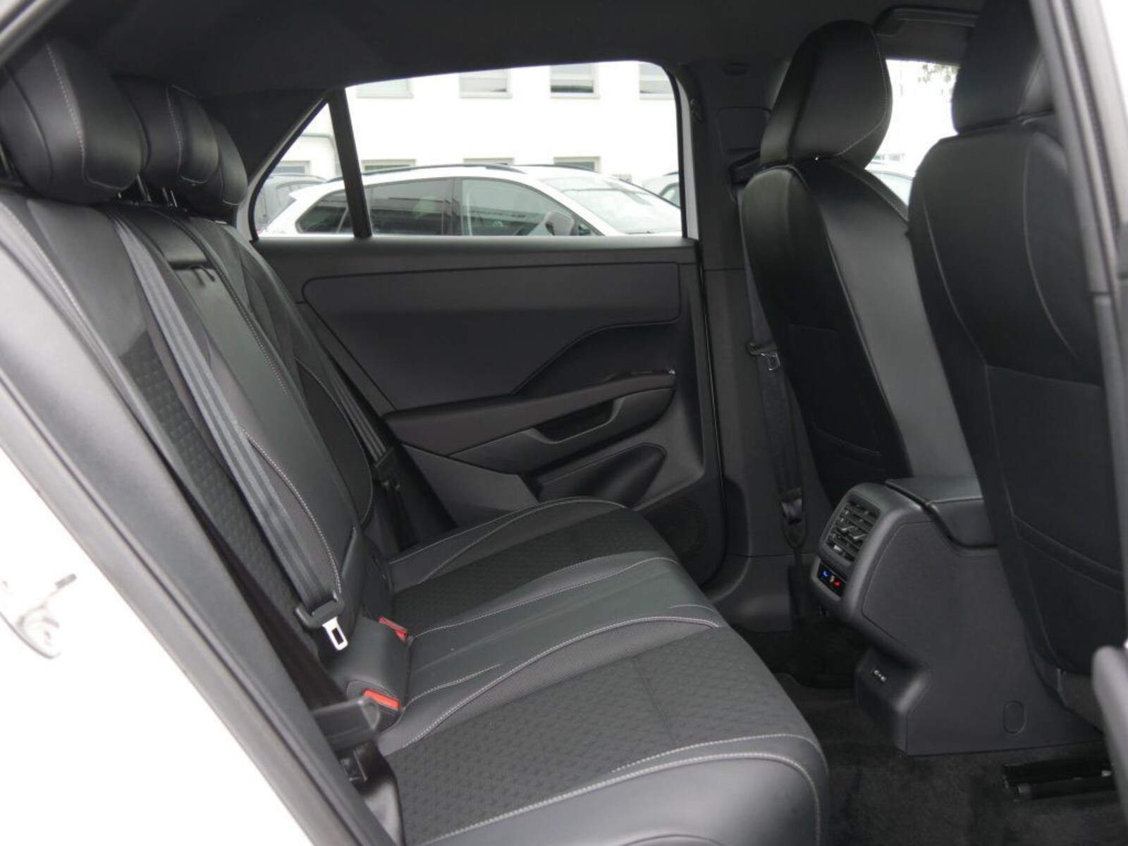 Volkswagen T-Roc – Bild 6
