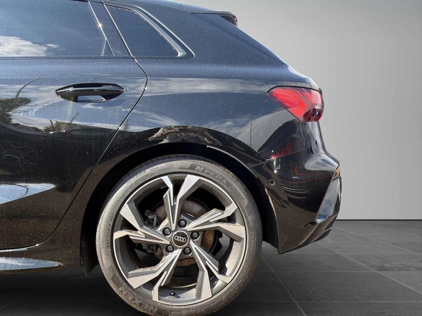 Bild über Audi A3 Sportback S line 35 TFSI S tronic - für weitere Informationen kontaktieren Sie den Audi Partner