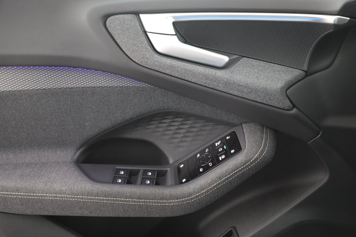 Bild über Audi A5 Avant TFSI 150 kW S tronic - für weitere Informationen kontaktieren Sie den Audi Partner