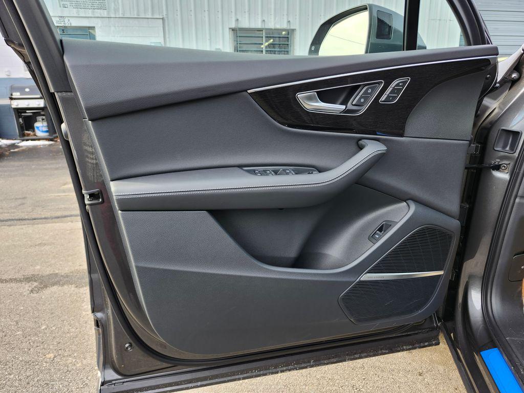 2026 Audi Q7 Premium Plus - Photo 14