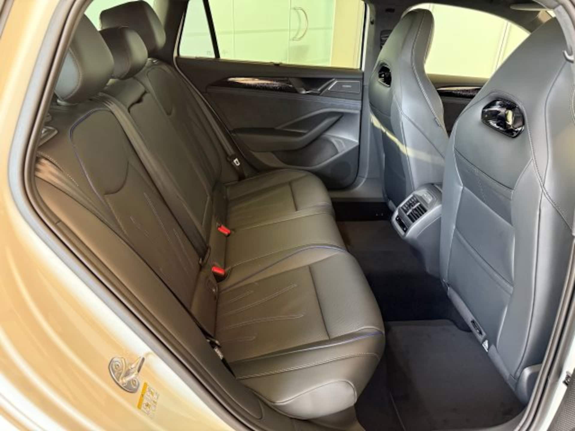 Volkswagen Passat R-Line
