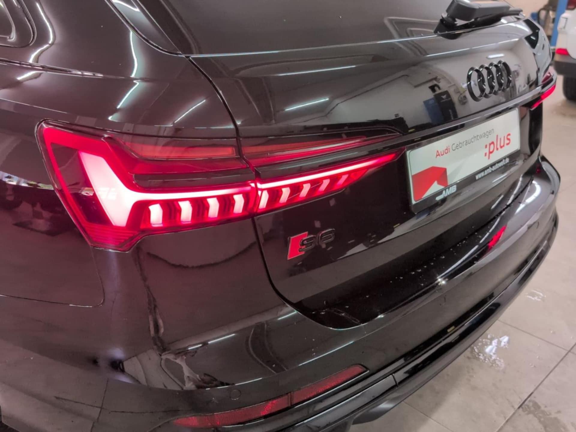 Audi S6 Avant