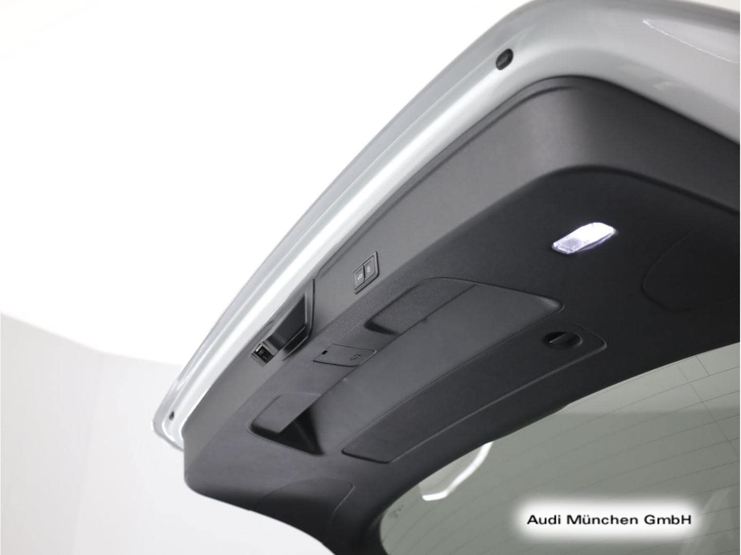 Bild über Audi A4 Avant S line 40 TFSI S tronic - für weitere Informationen kontaktieren Sie den Audi Partner