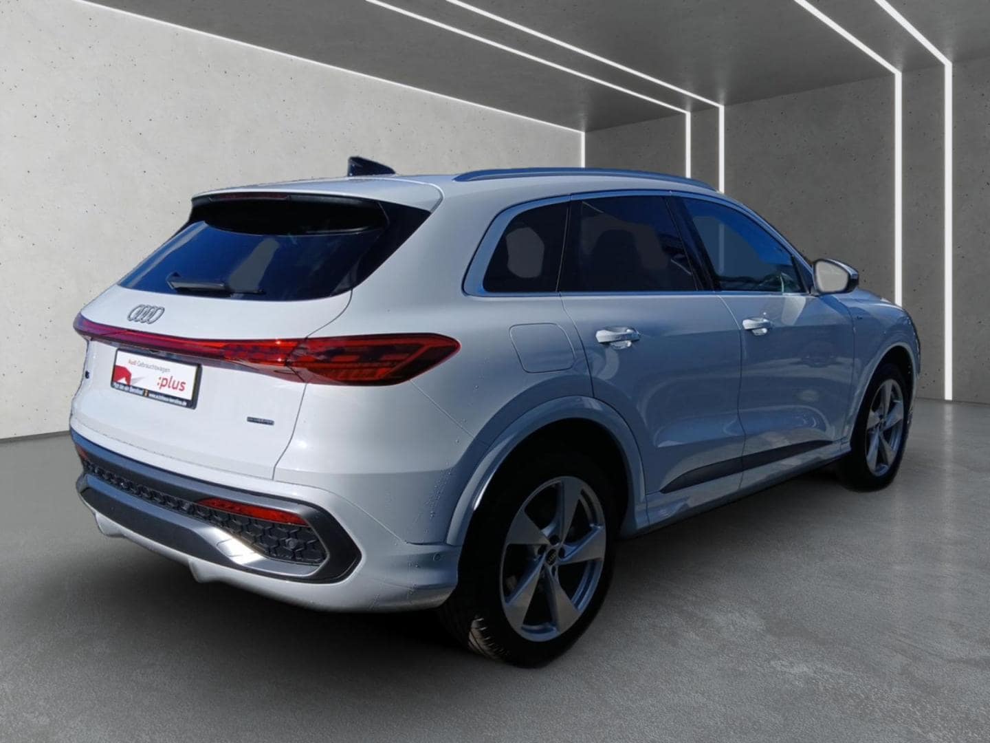 Bild über Audi Q5 SUV TDI quattro 150 kW S tronic - für weitere Informationen kontaktieren Sie den Audi Partner