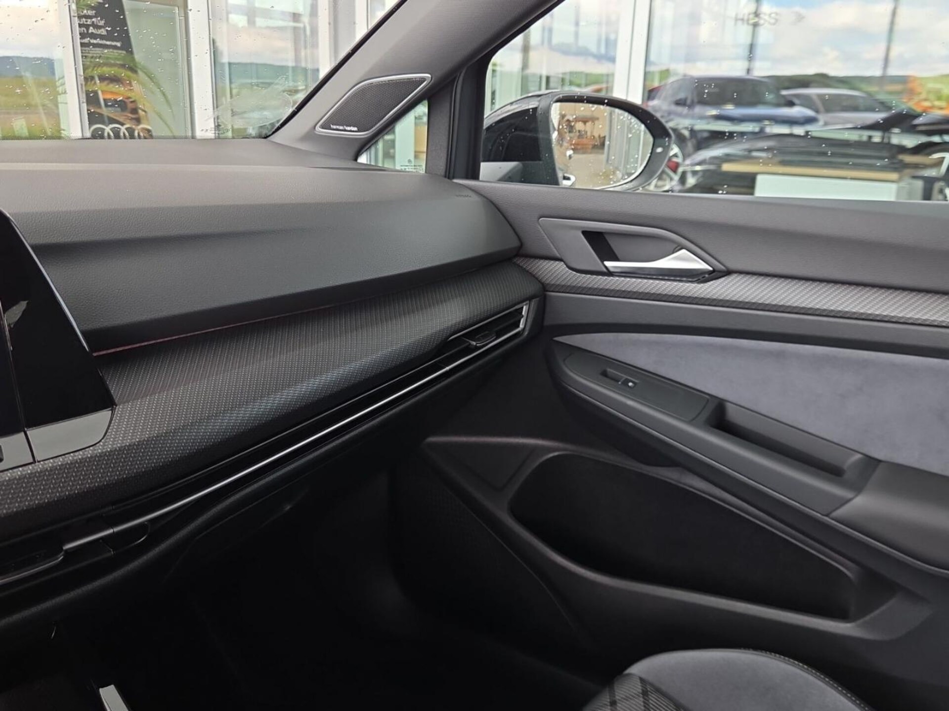 Volkswagen Golf R-Line