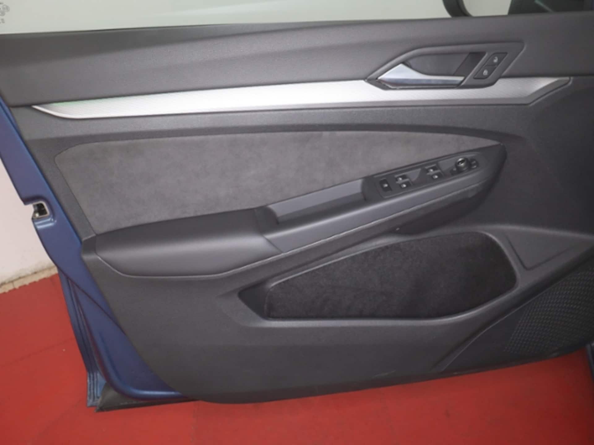 Volkswagen Golf Style