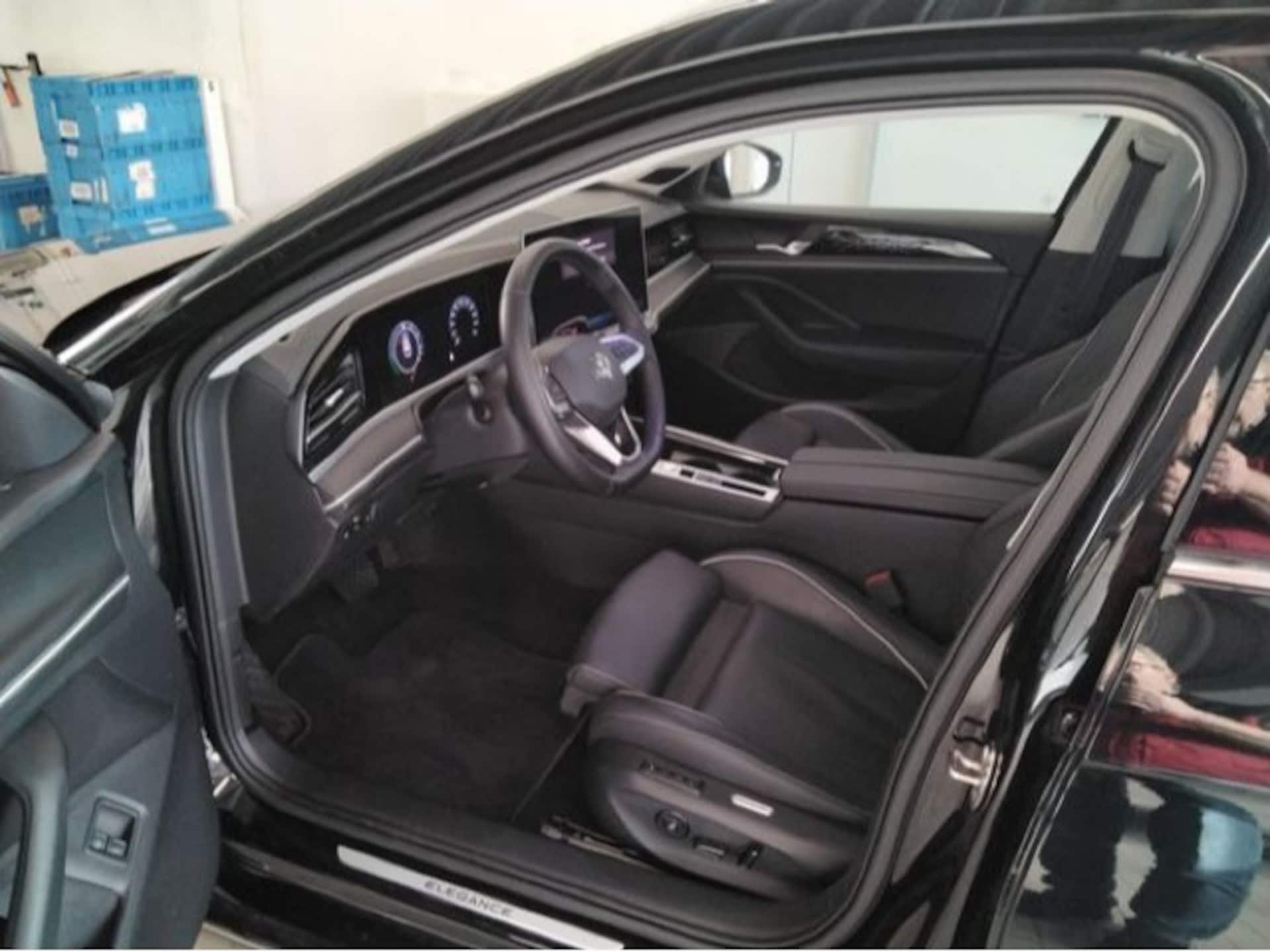 Volkswagen Passat Elegance
