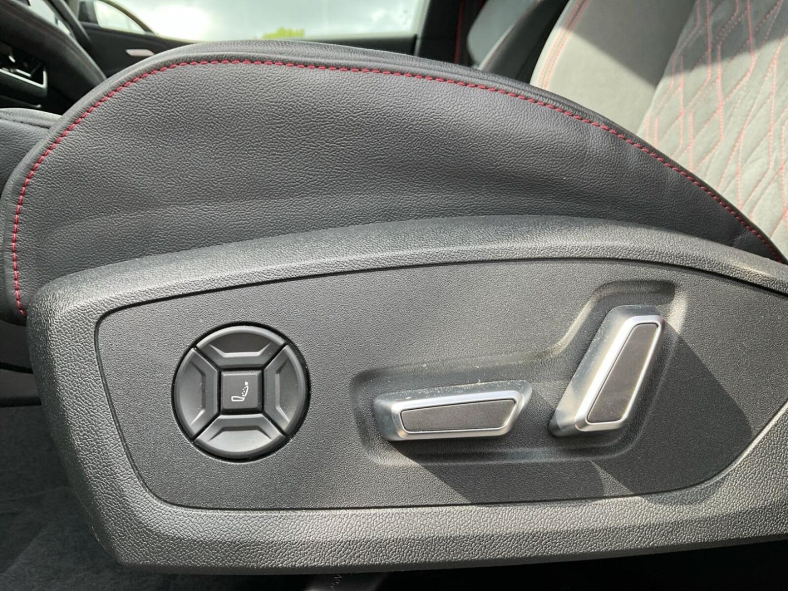 Audi Q6 Sportback e-tron – Bild 23