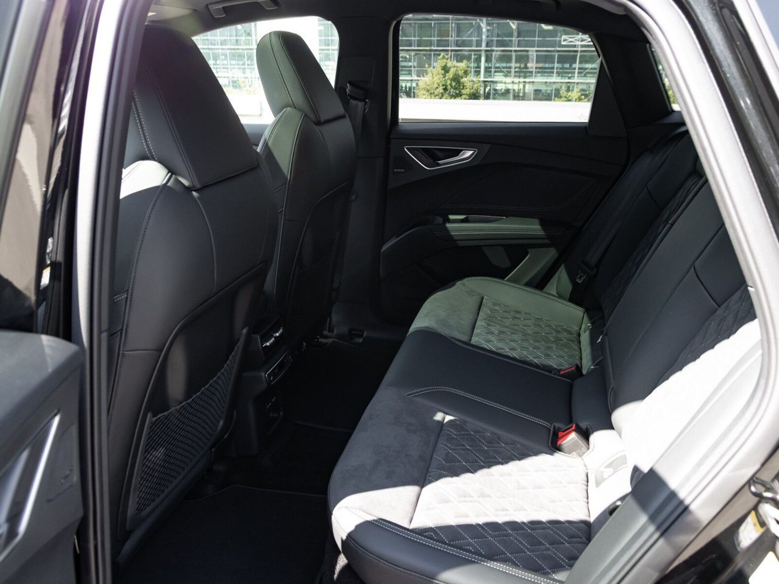 Audi Q4 Sportback e-tron – Bild 11