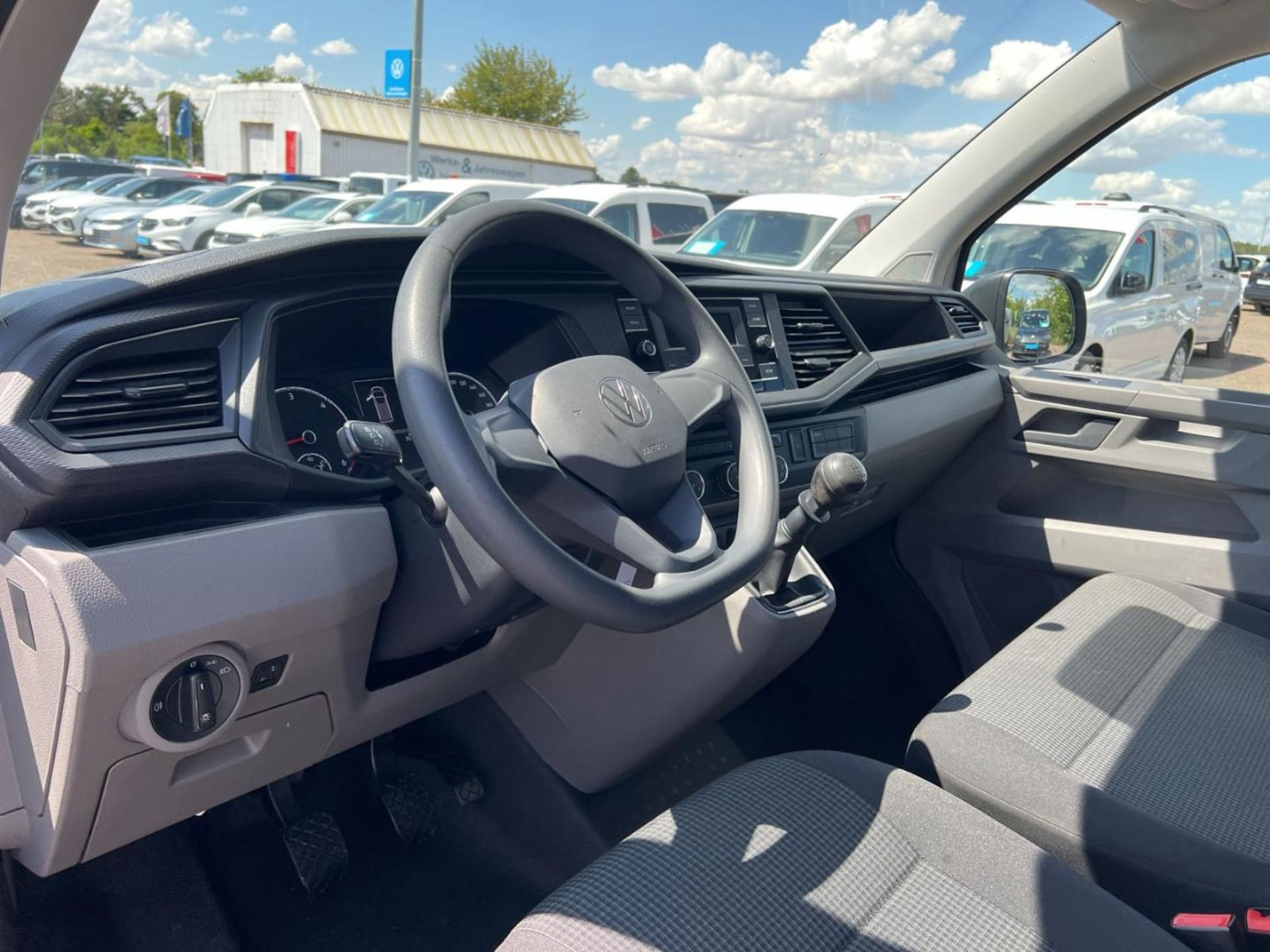 Volkswagen T6.1 Transporter Kasten kurzer Radstand