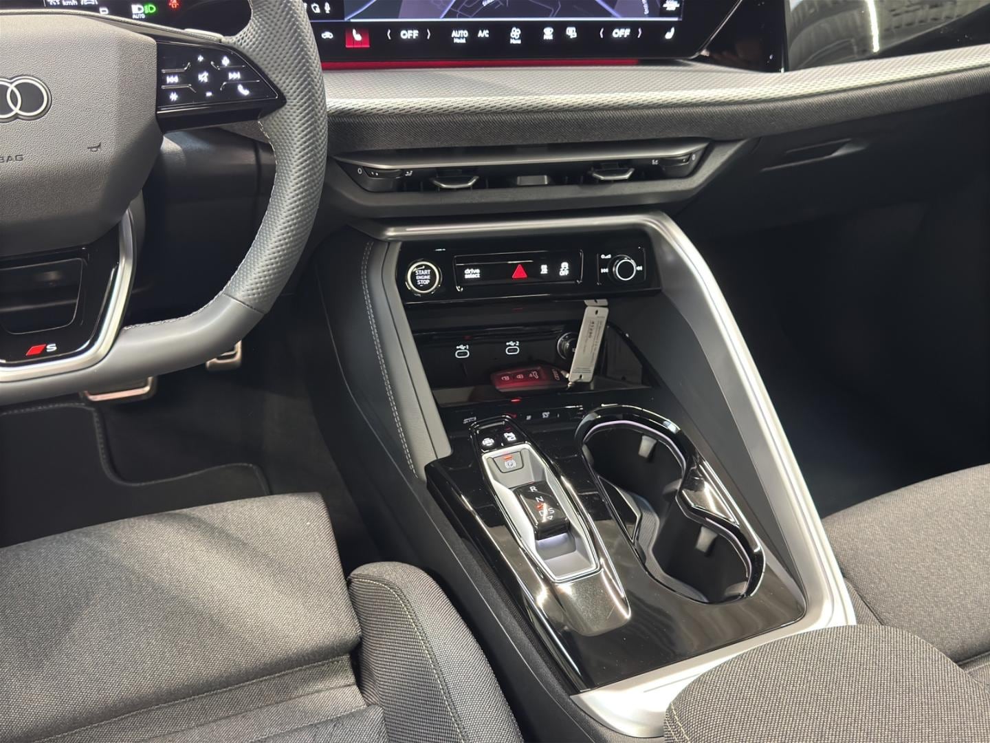 Bild über Audi Q5 Sportback TDI quattro 150 kW S tronic - für weitere Informationen kontaktieren Sie den Audi Partner