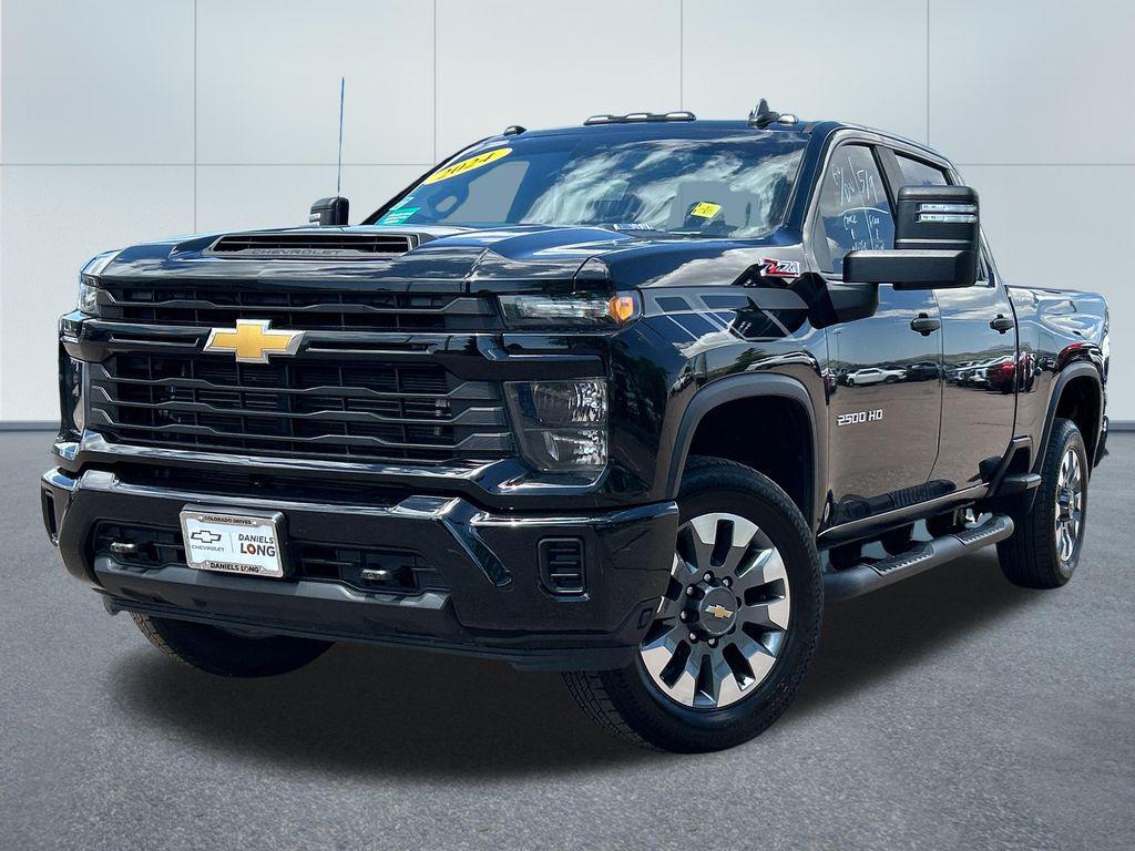 2024 Chevrolet Silverado HD Custom 4WD Crew Cab Standard Box's photo