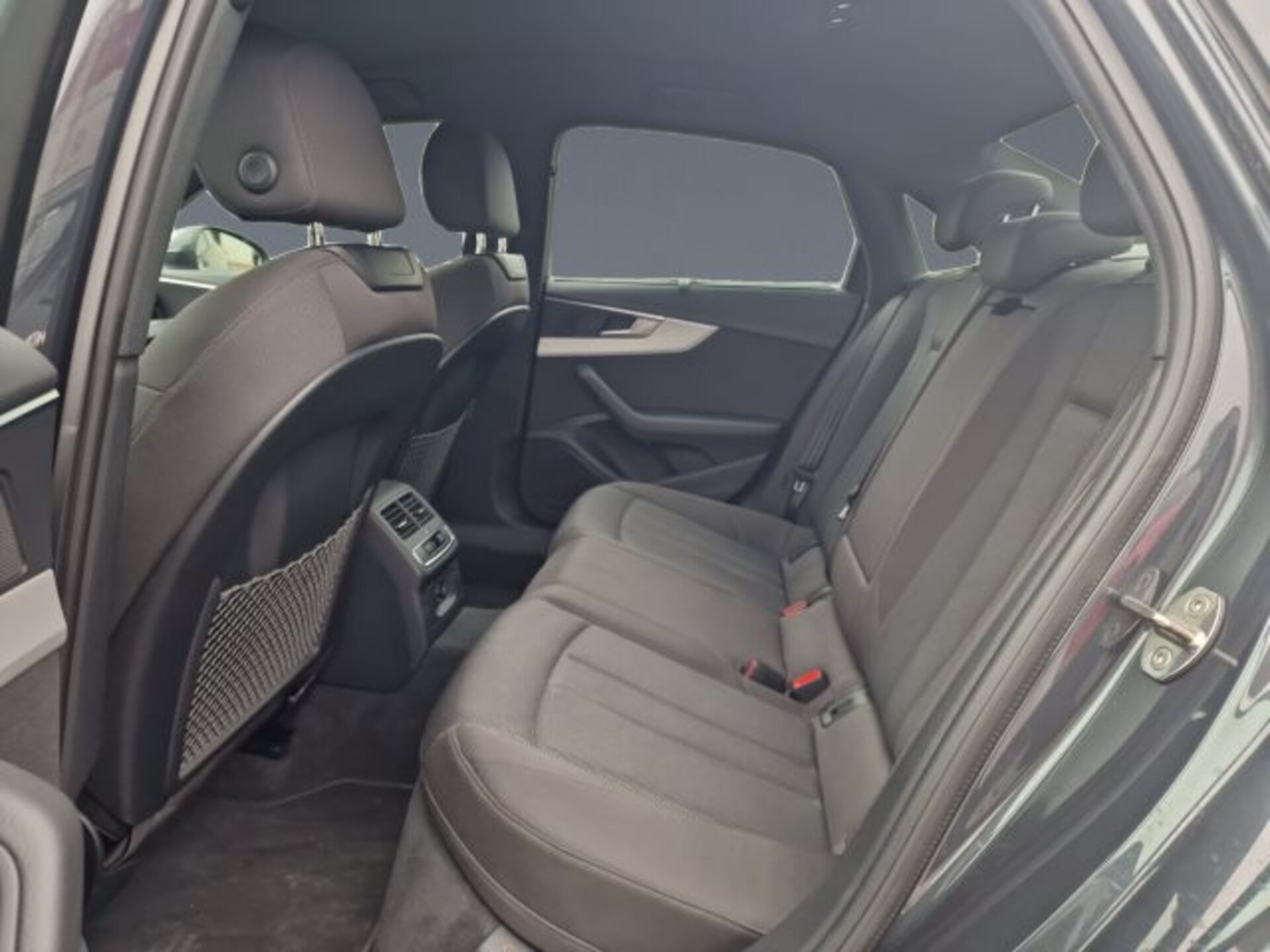 Audi A4 Limousine Advanced