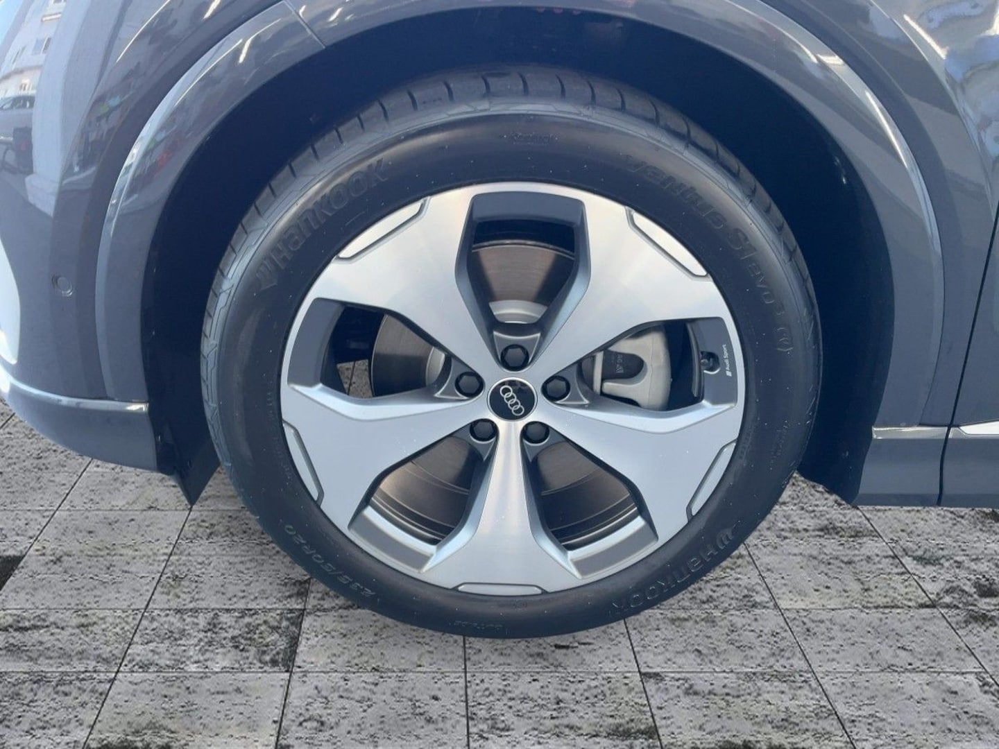 Bild über Audi Q4 Sportback e-tron e-tron performance 210 kW - für weitere Informationen kontaktieren Sie den Audi Partner
