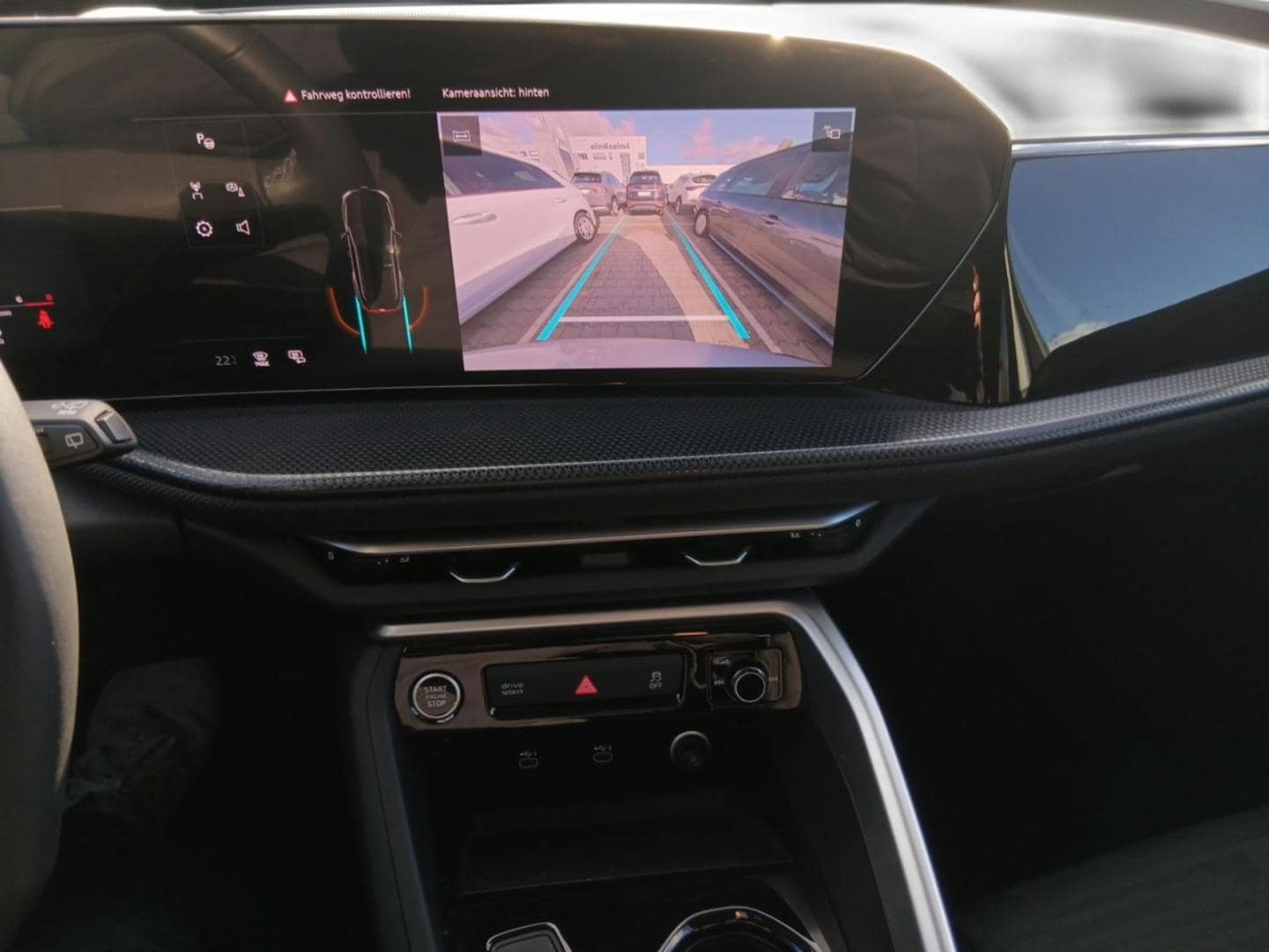 Bild über Audi Q5 SUV TFSI 150 kW S tronic - für weitere Informationen kontaktieren Sie den Audi Partner